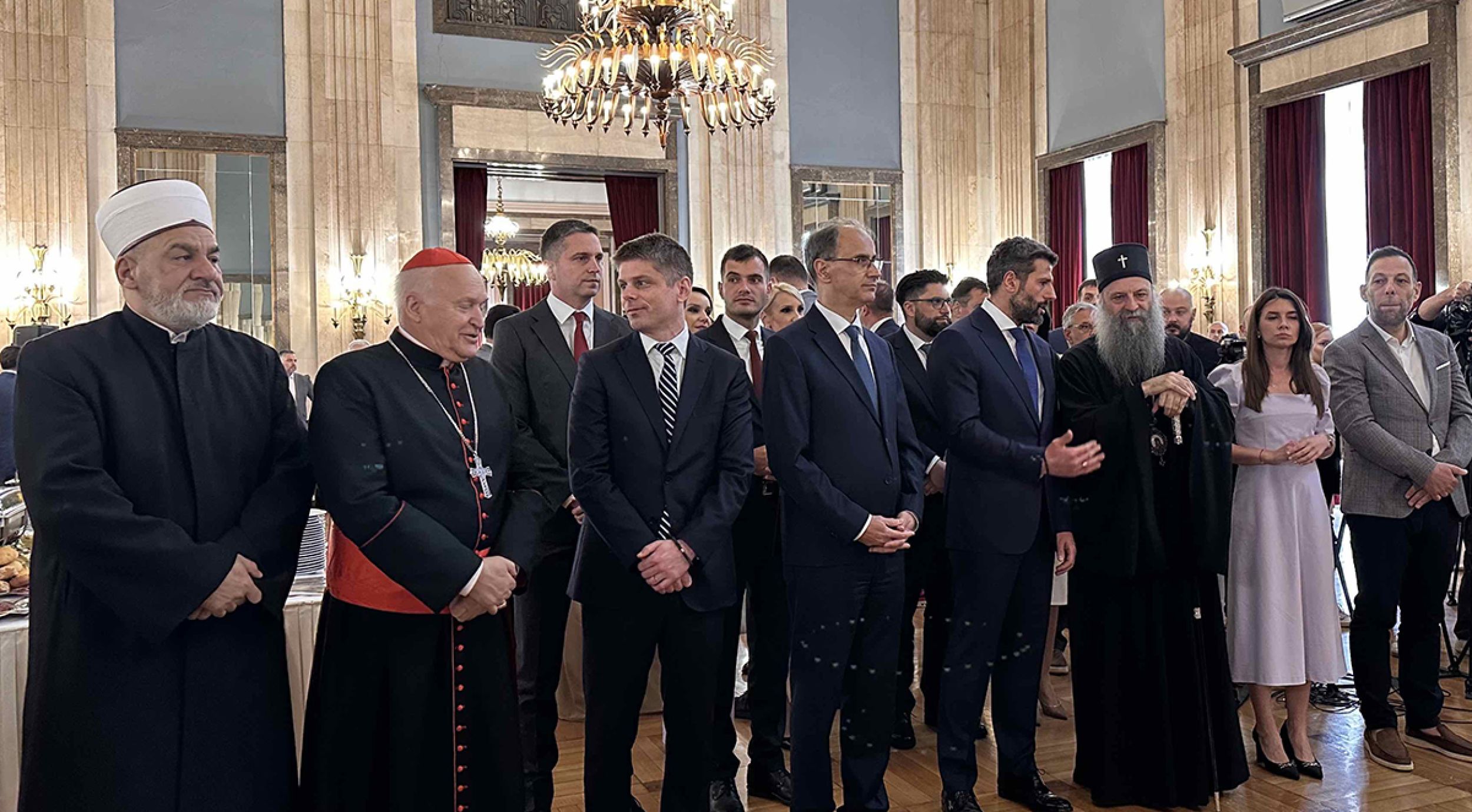 Патријарх Порфирије: Свети Сава је дошао међу нас да нас подсети да немамо другог пута осим пута Христовог