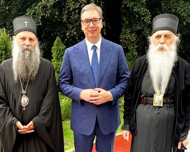 Patriarch Porfirije and members of the Holy Synod  had a conversation with president Vučić