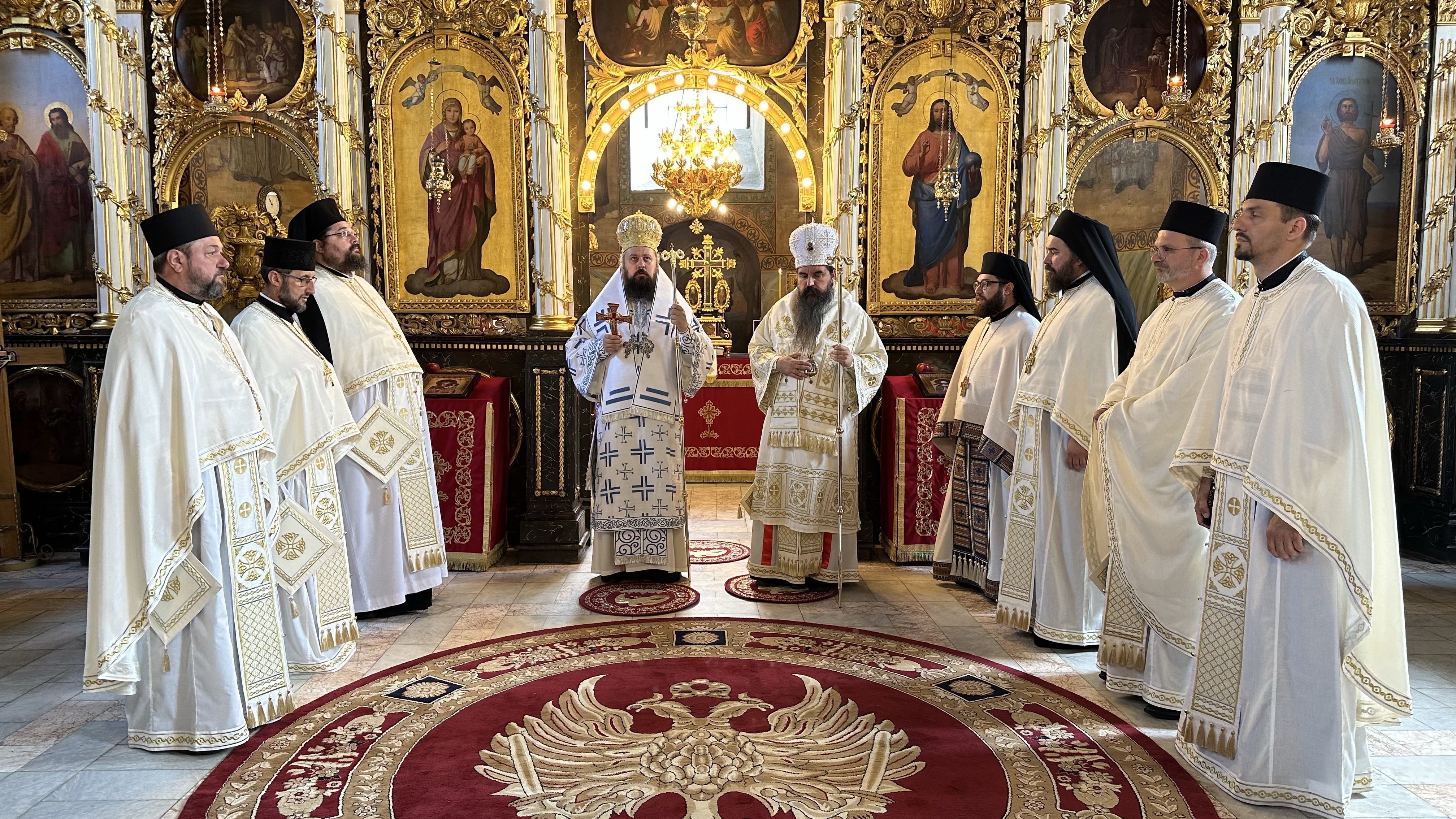 Архијереји Јеротеј и Сава богослужили у Шапцу