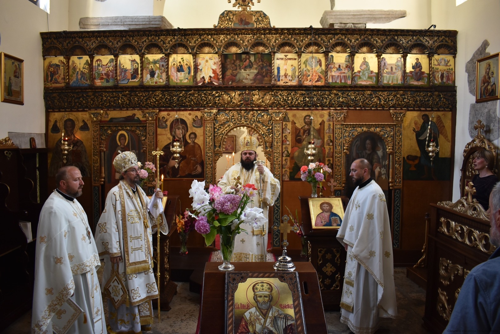Архијереји Герасим и Херувим богослужили у Пули