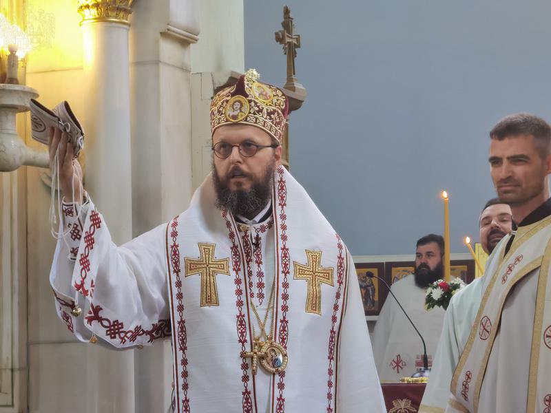 Рукоположење у Чуругу