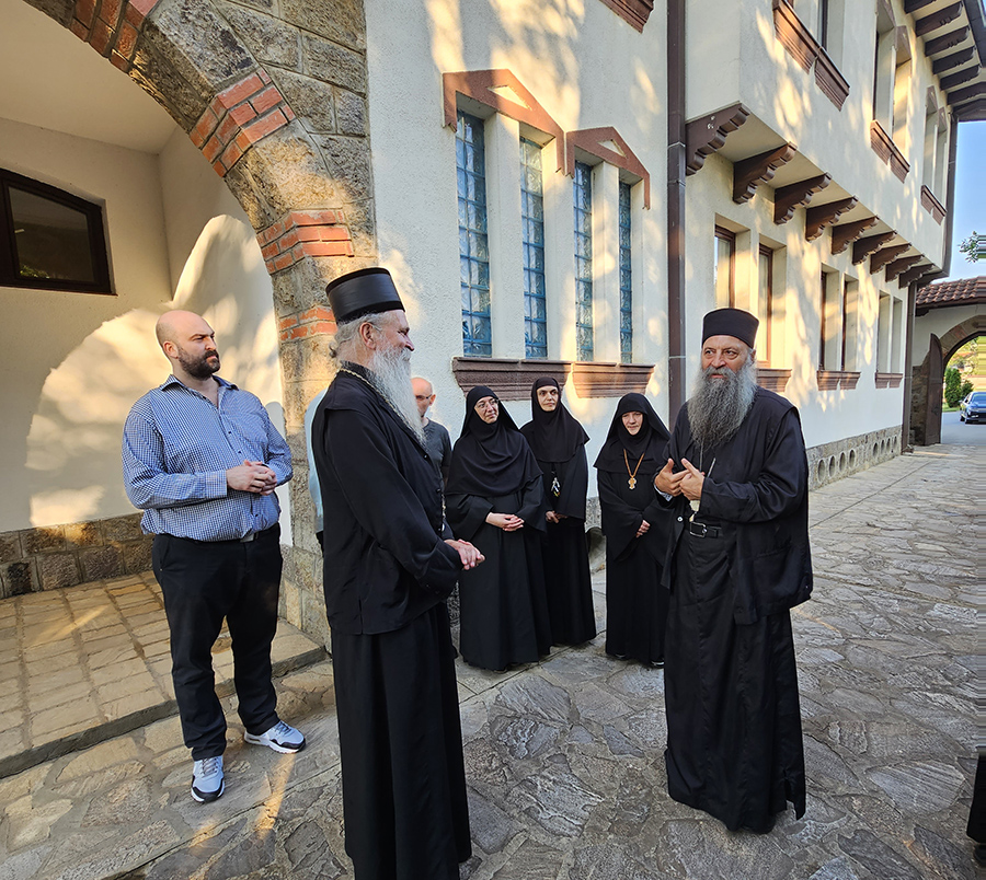 Ο Πατριάρχης Πορφύριος έφτασε στη Γκρατσάνιτσα