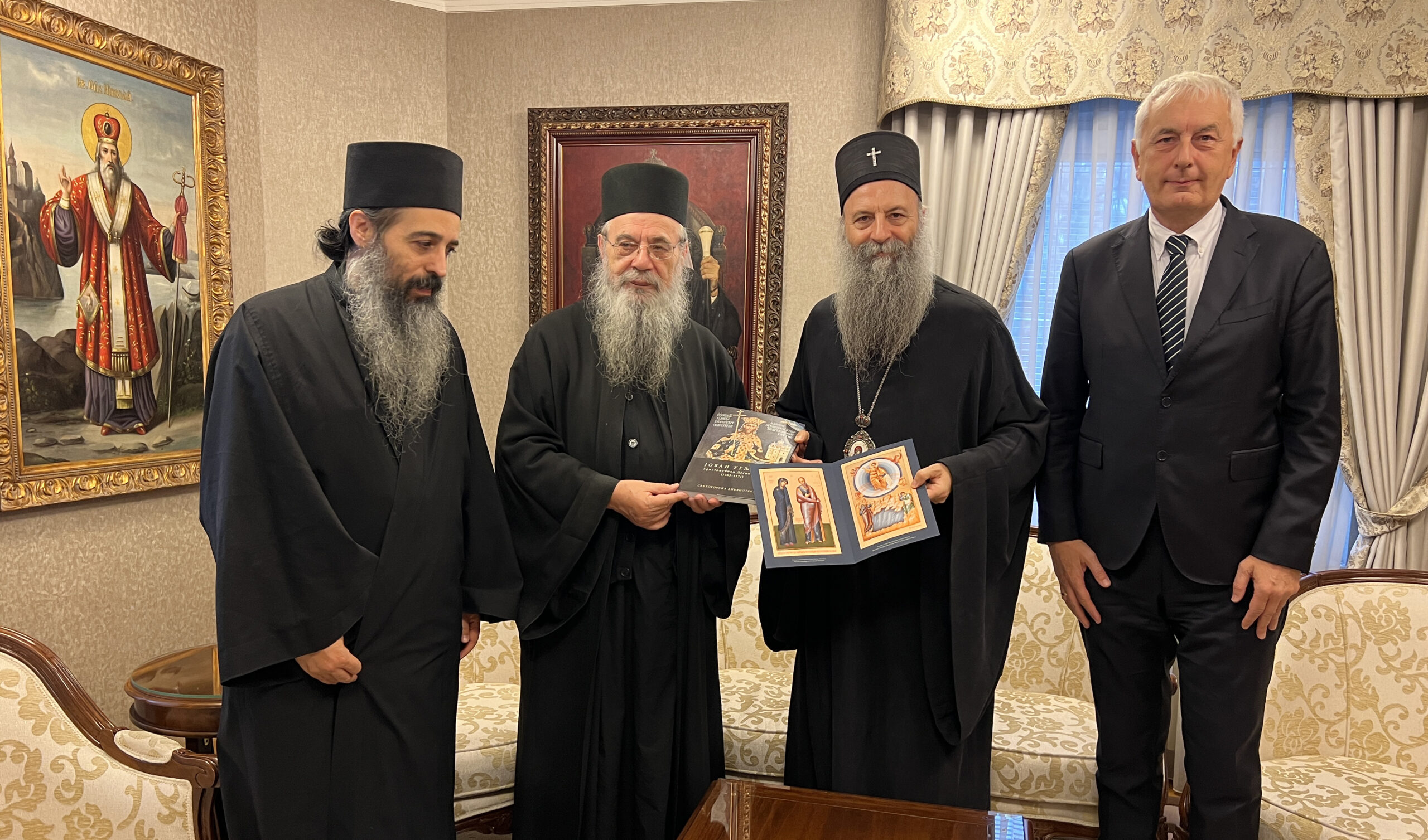 Патриарх Порфирий с иеромонахами из монастыря Симонопетра о памяти о Деспоте Углеше