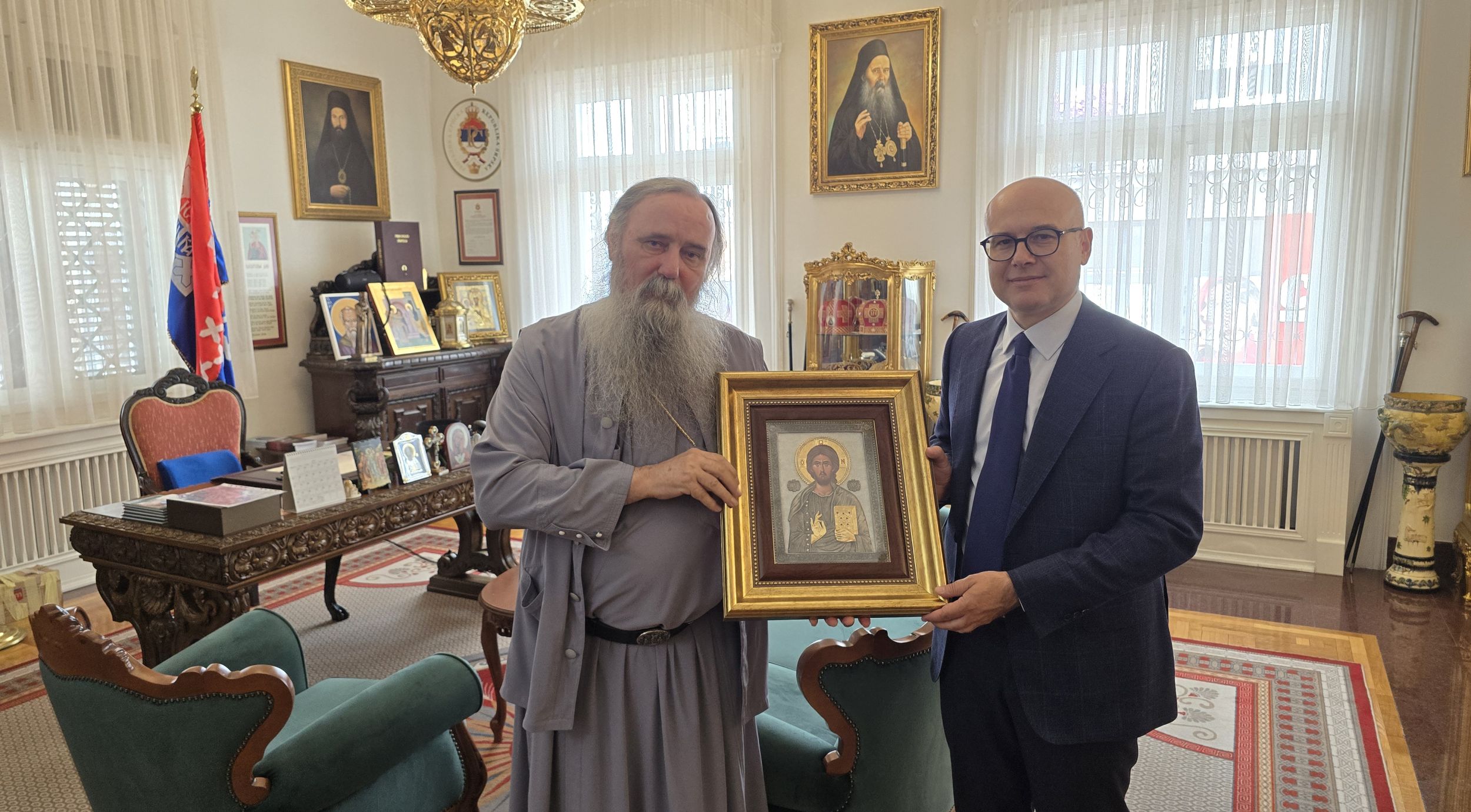 Митрополит Фотије разговарао са г. Милошем Вучевићем