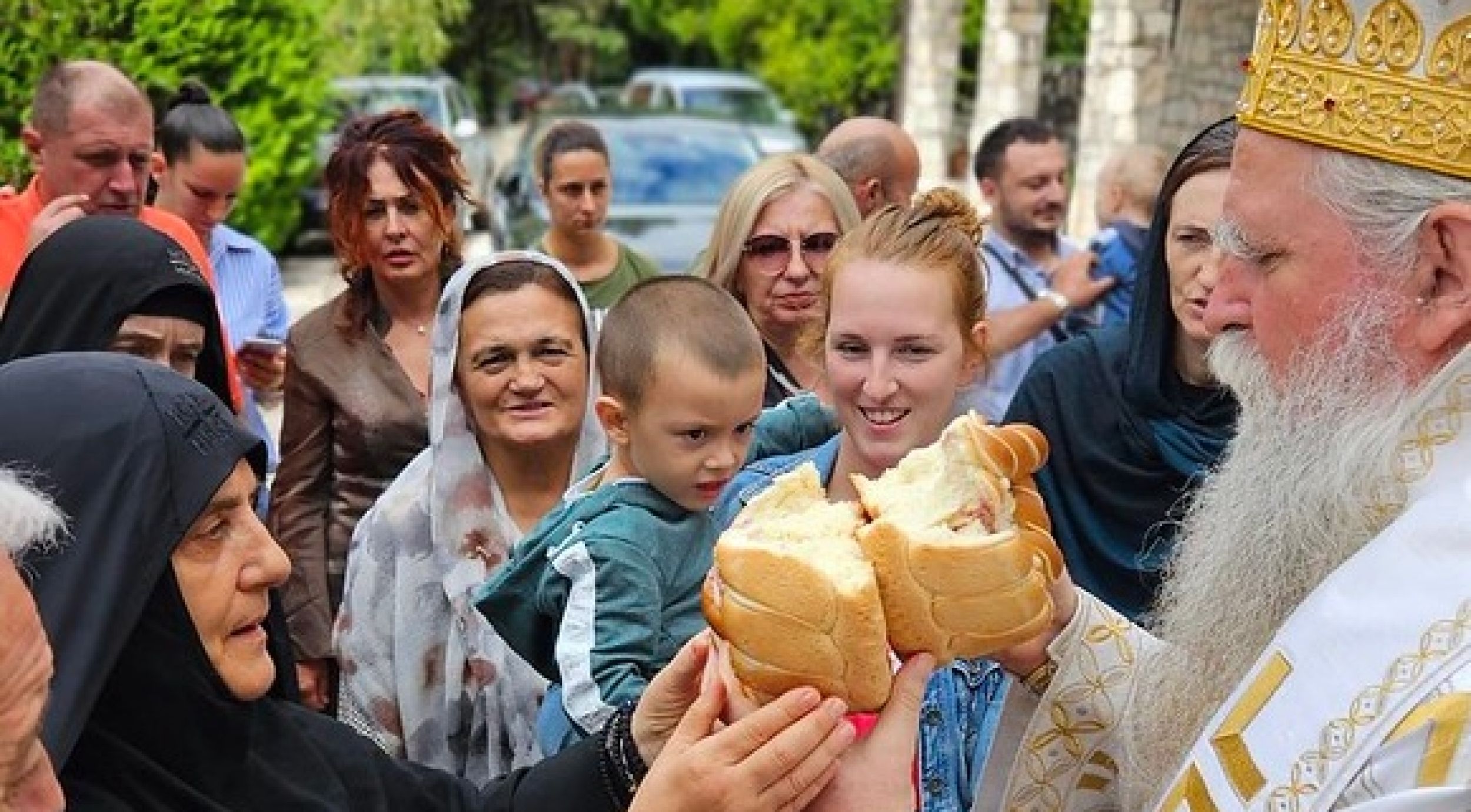 Митрополит Јоаникије у манастиру Дуги: Заступништво Пресвете Богородице нас кријепи и духовно обнавља