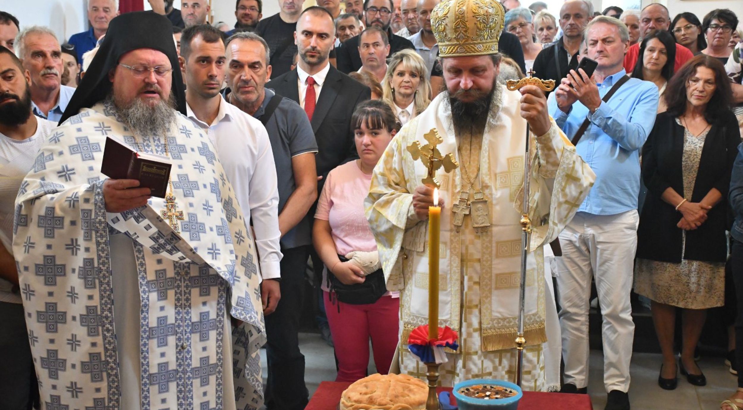 Празник Нерукотвореног образа Господњег - прва архијерејска Литургија у новопроглашеном манастиру Губину