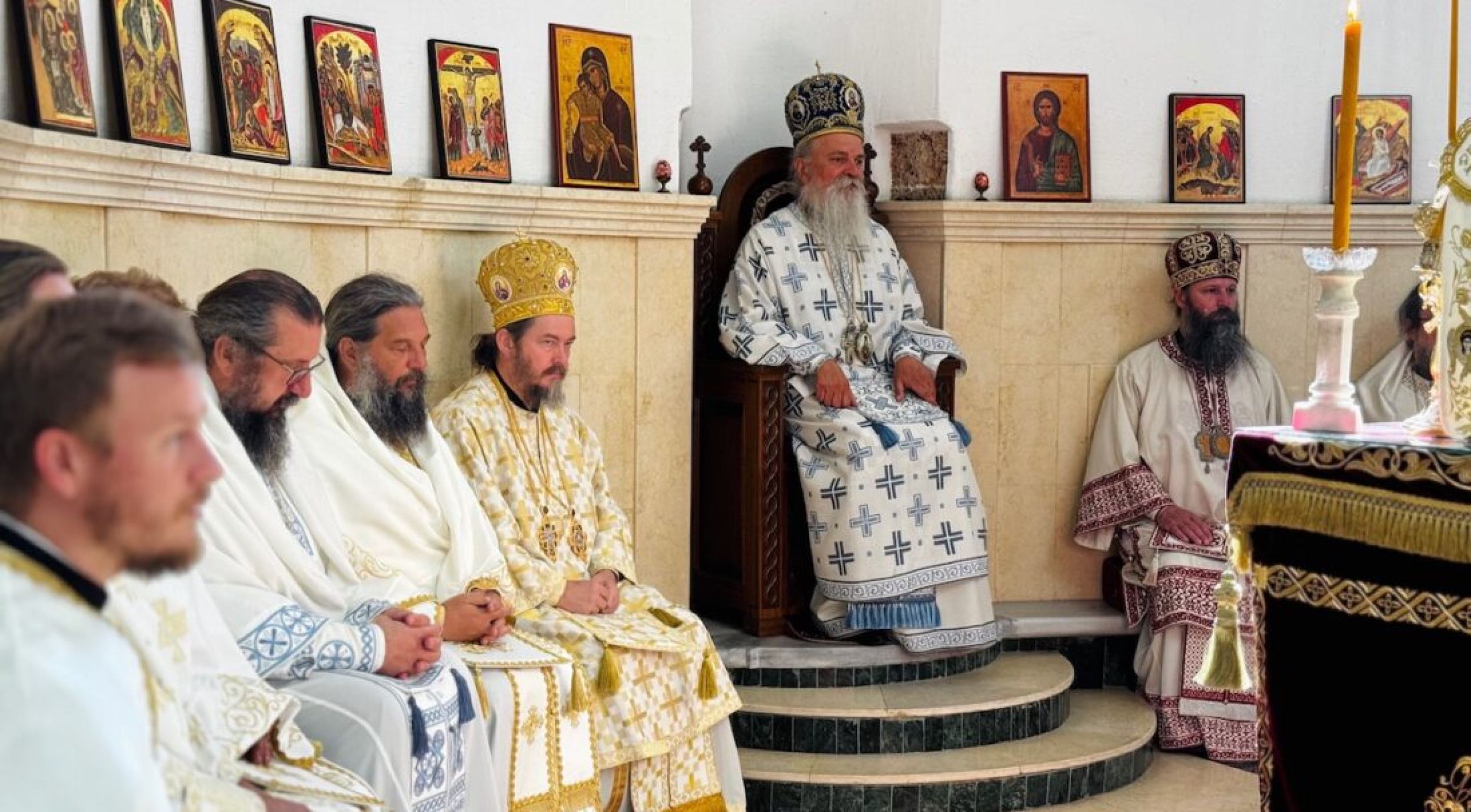 Света архијерејска Литургија у Призрену на почетку школске године