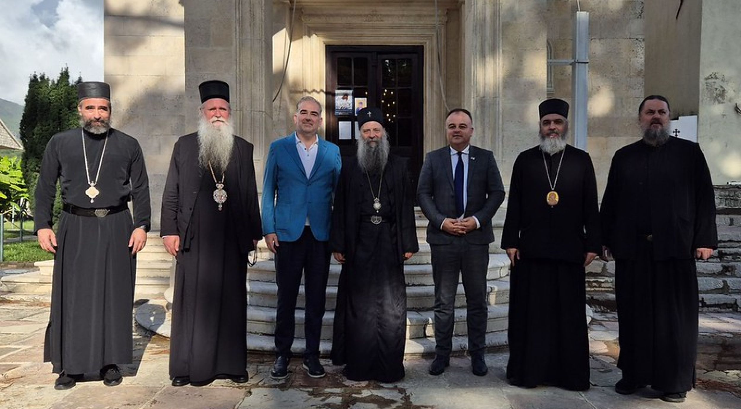 Патријарх Порфирије посетио манастир Савину