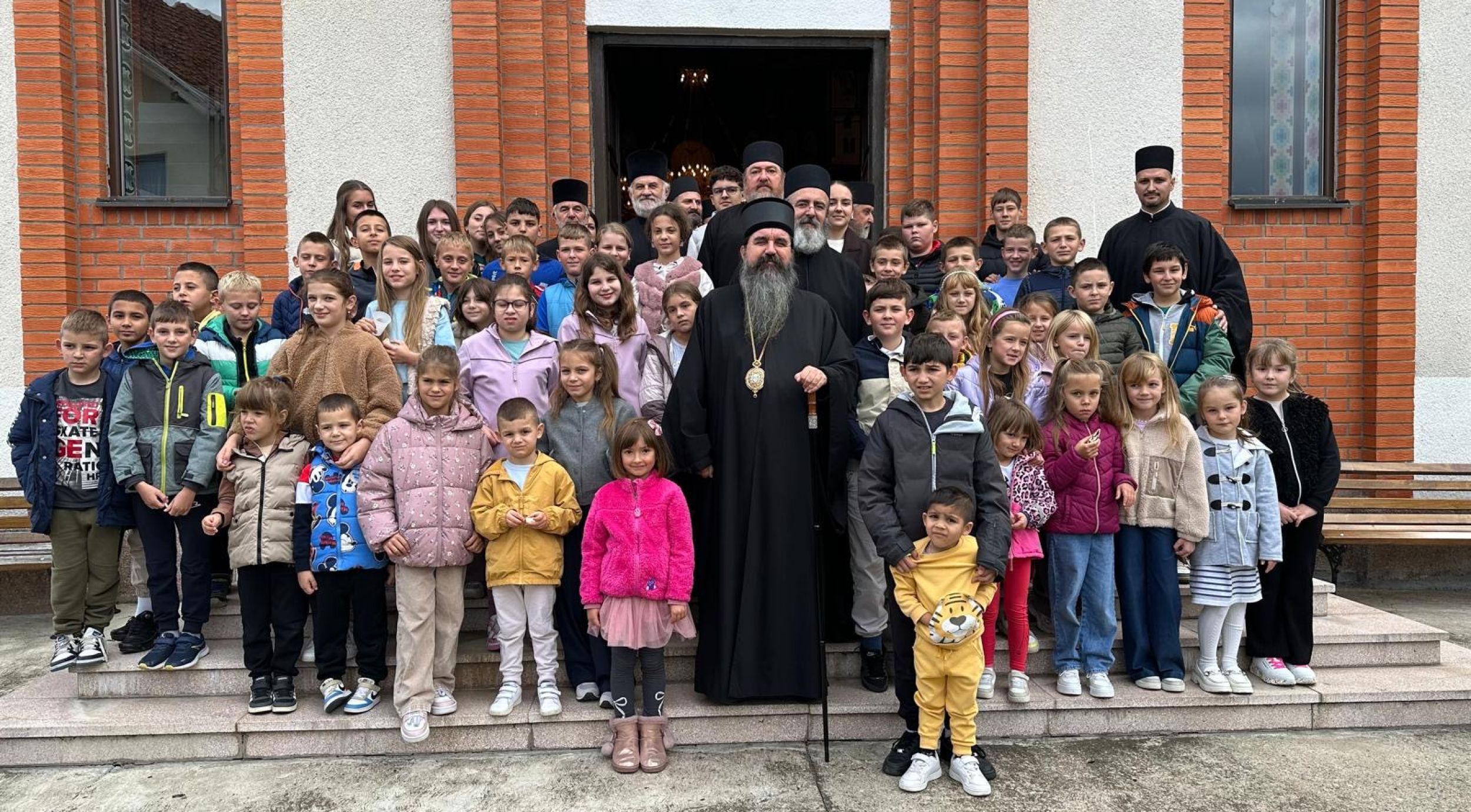 Епископ Јеротеј богослужио у Новом Селу