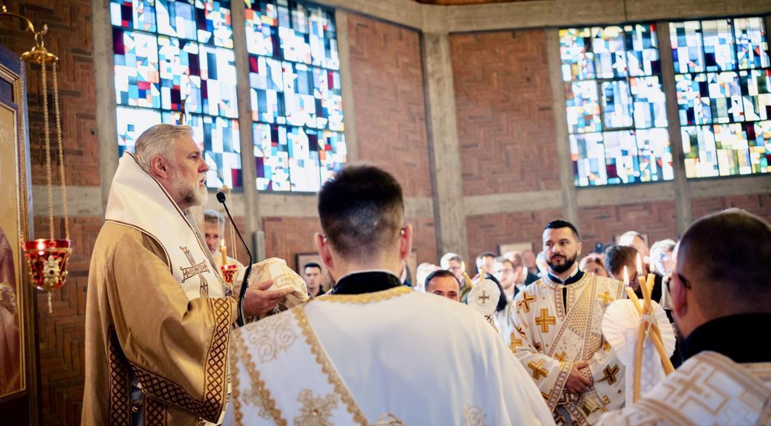 Освећен храм Светог апостола Томе у Албштату