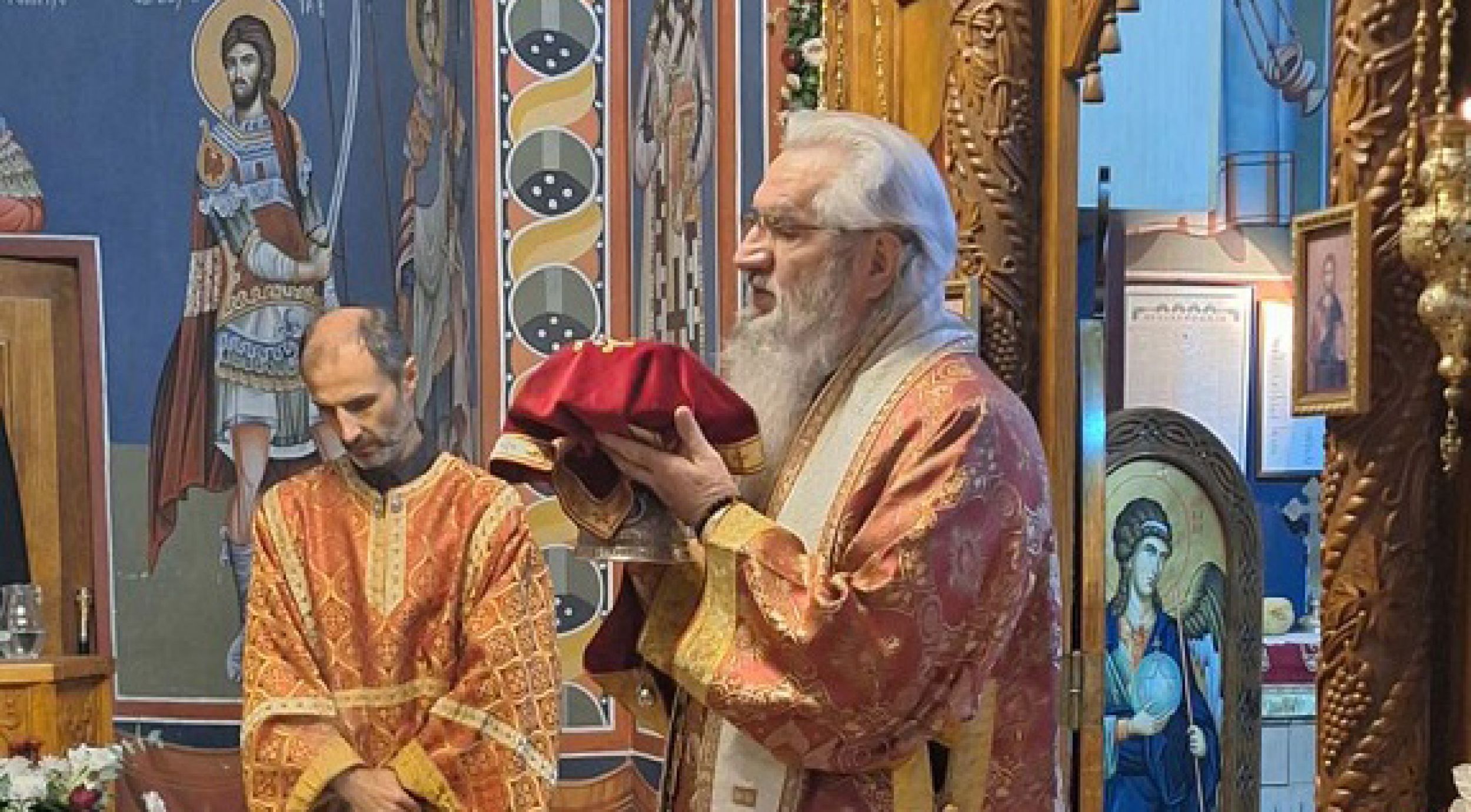 Митрополит Јован: Врачаре и гатаре нас одвајају од Духа Светог! 