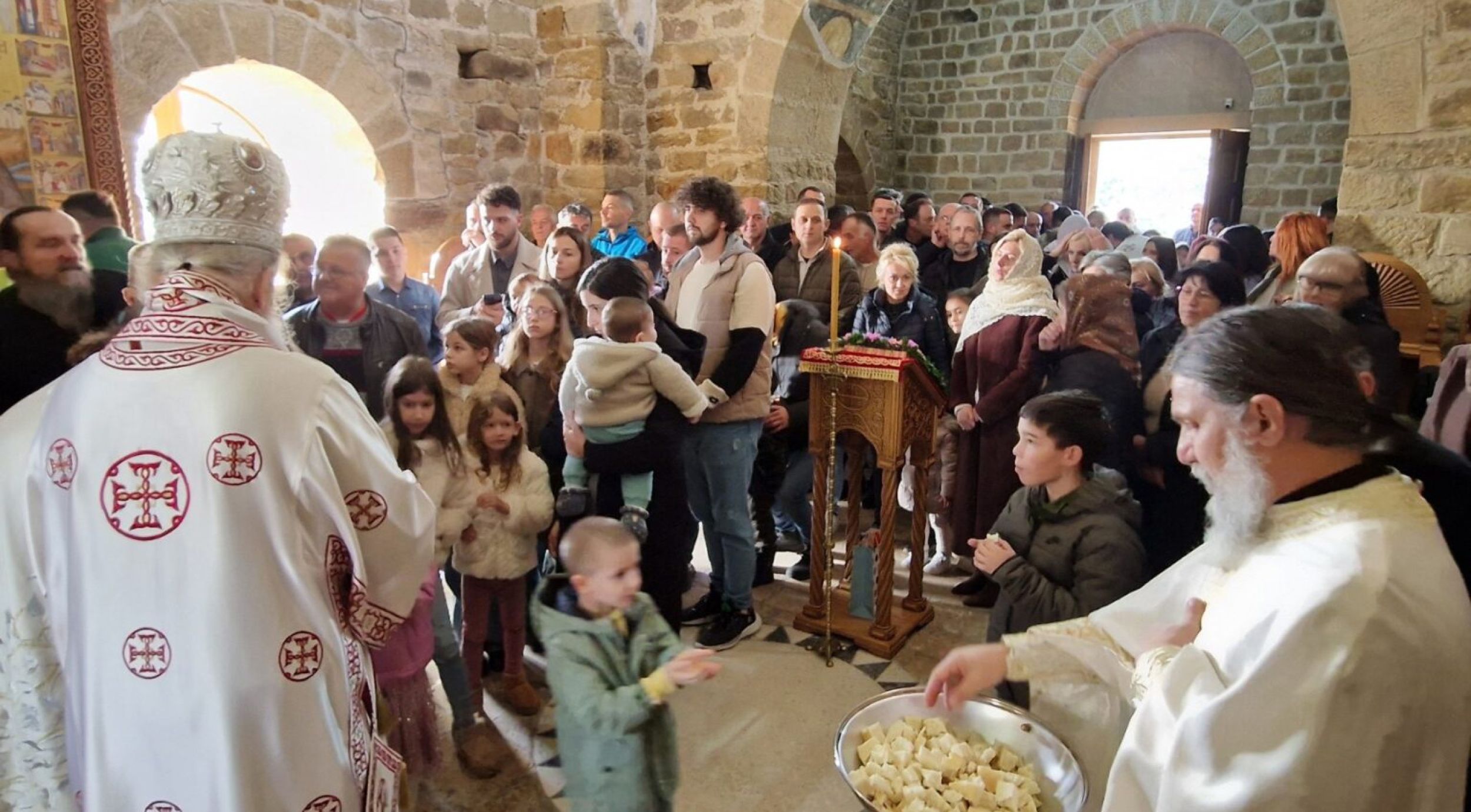 Митрополит Теодосије: Свети Георгије је вечити сведок Христове победе над сваким злом и страхом који притиска човека