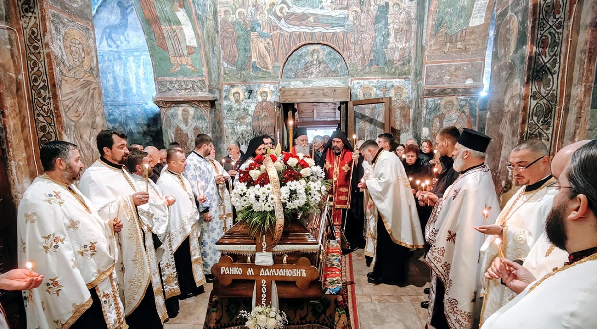 Митрополити Јоаникије и Методије служили опело Хаџи Ранку Дамјановићу