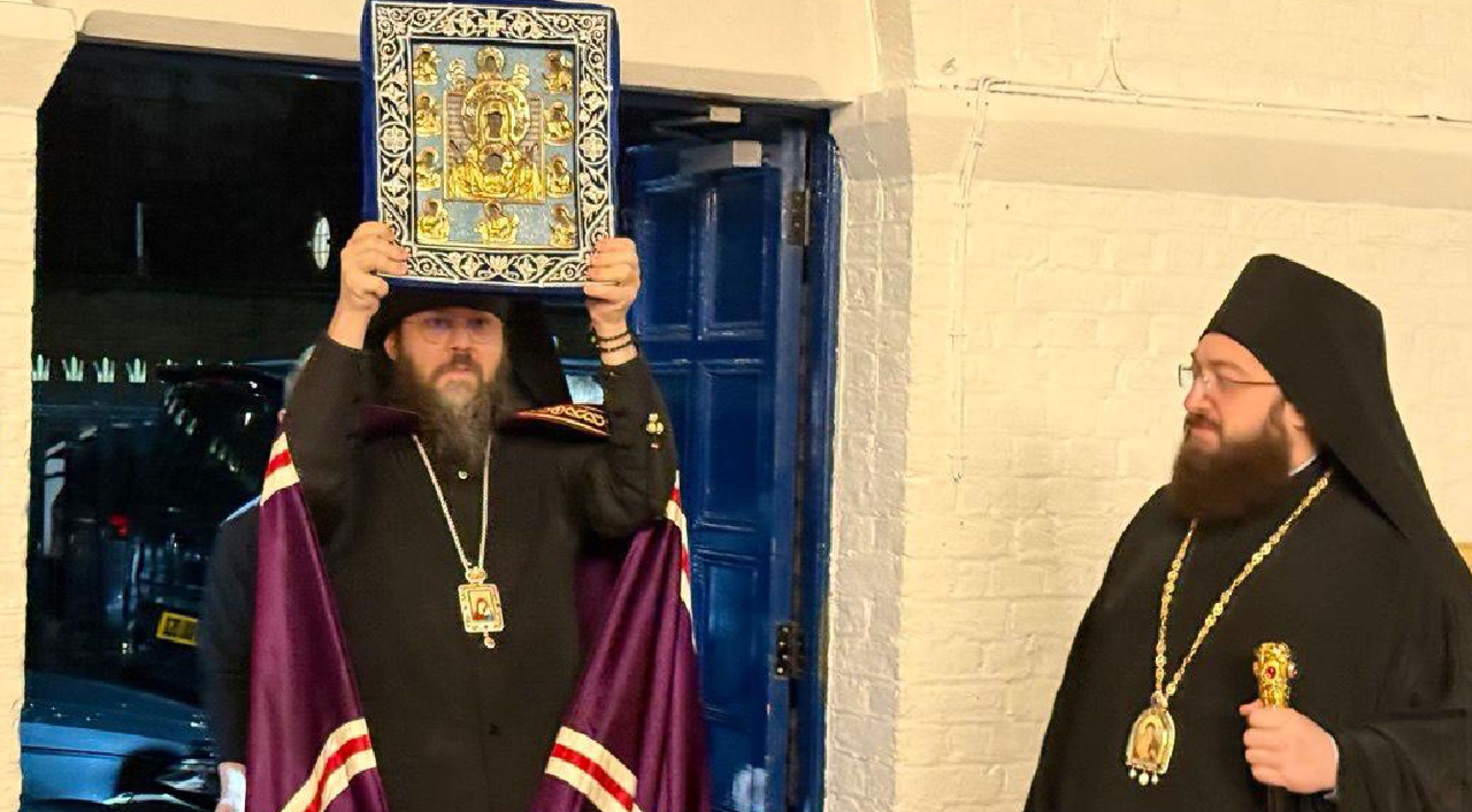 Свечани дочек Чудотворне иконе Богородице Курске у Лондону