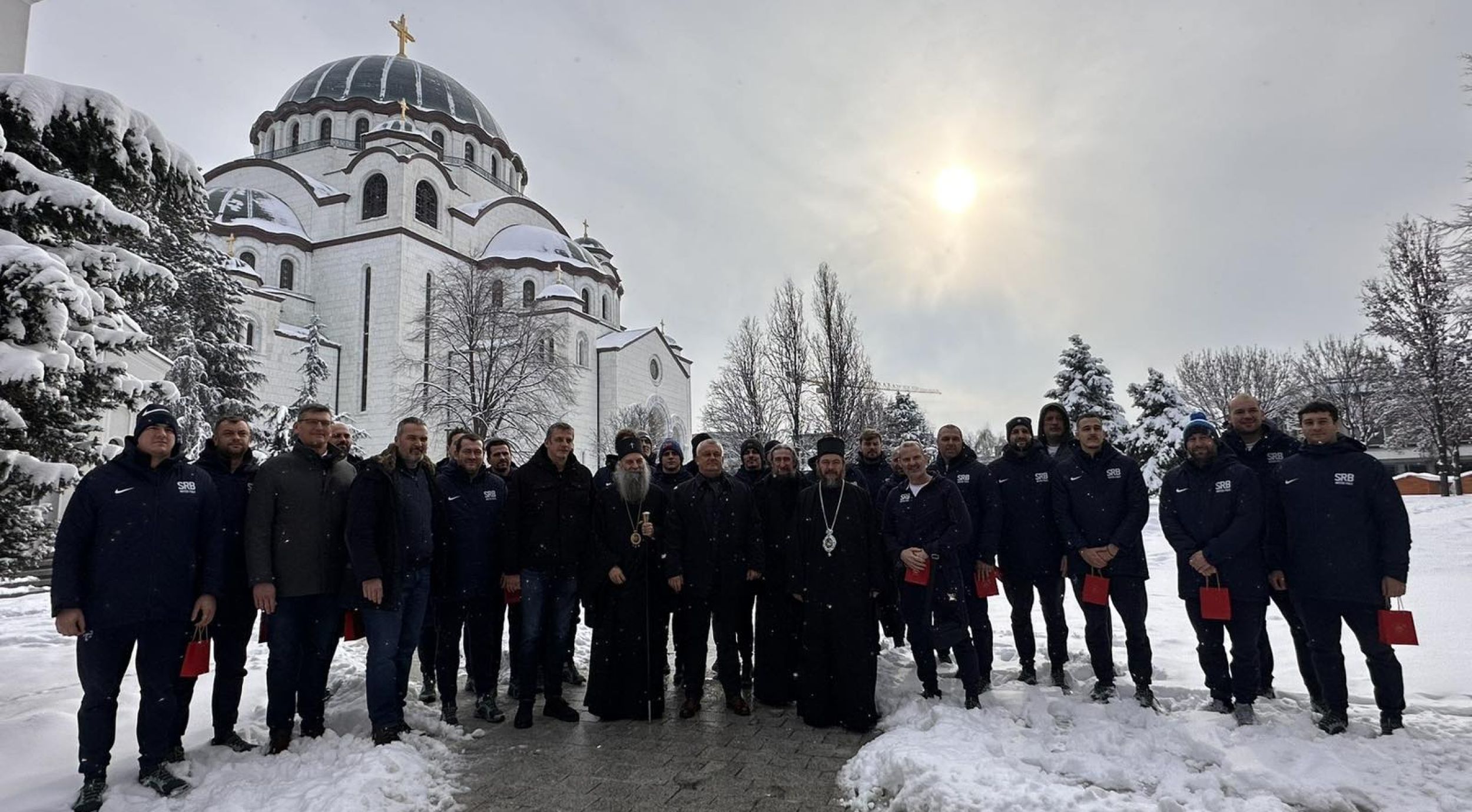 После свете Литургије у храму Светог Саве Патријарх угостио српске ватерполисте 