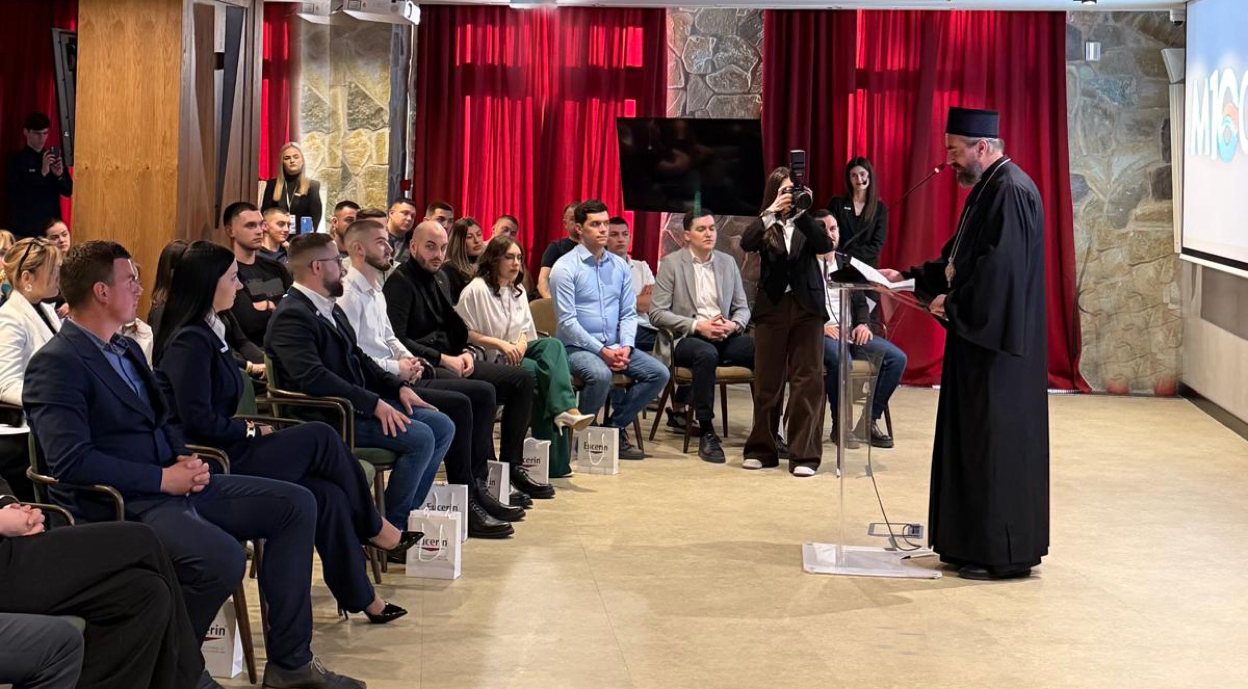 Митрополит Методије: Сусрет са Христом као почетак личности и јединства народног