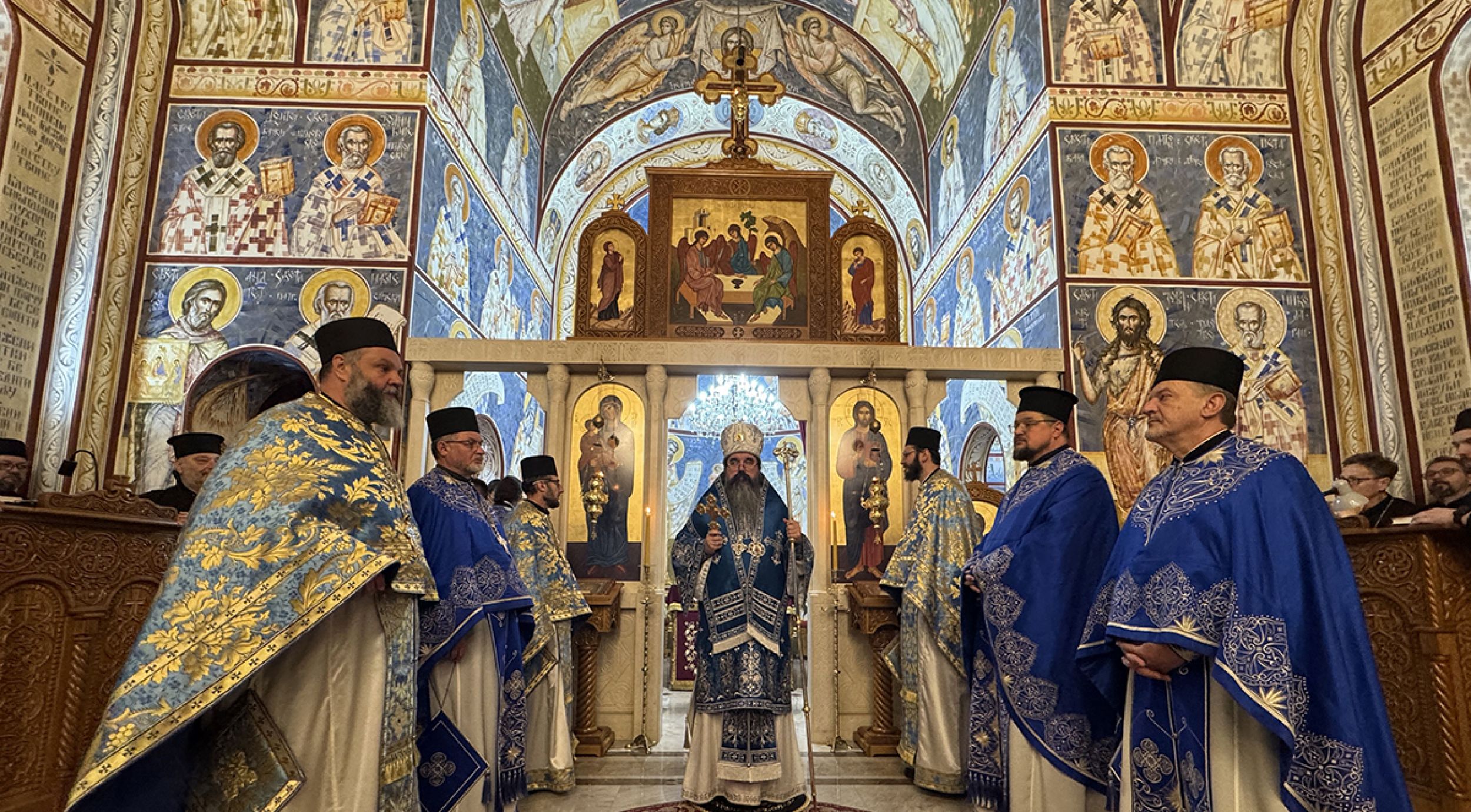 Свеноћно бденије и света архијерејска Литургија у Шапцу