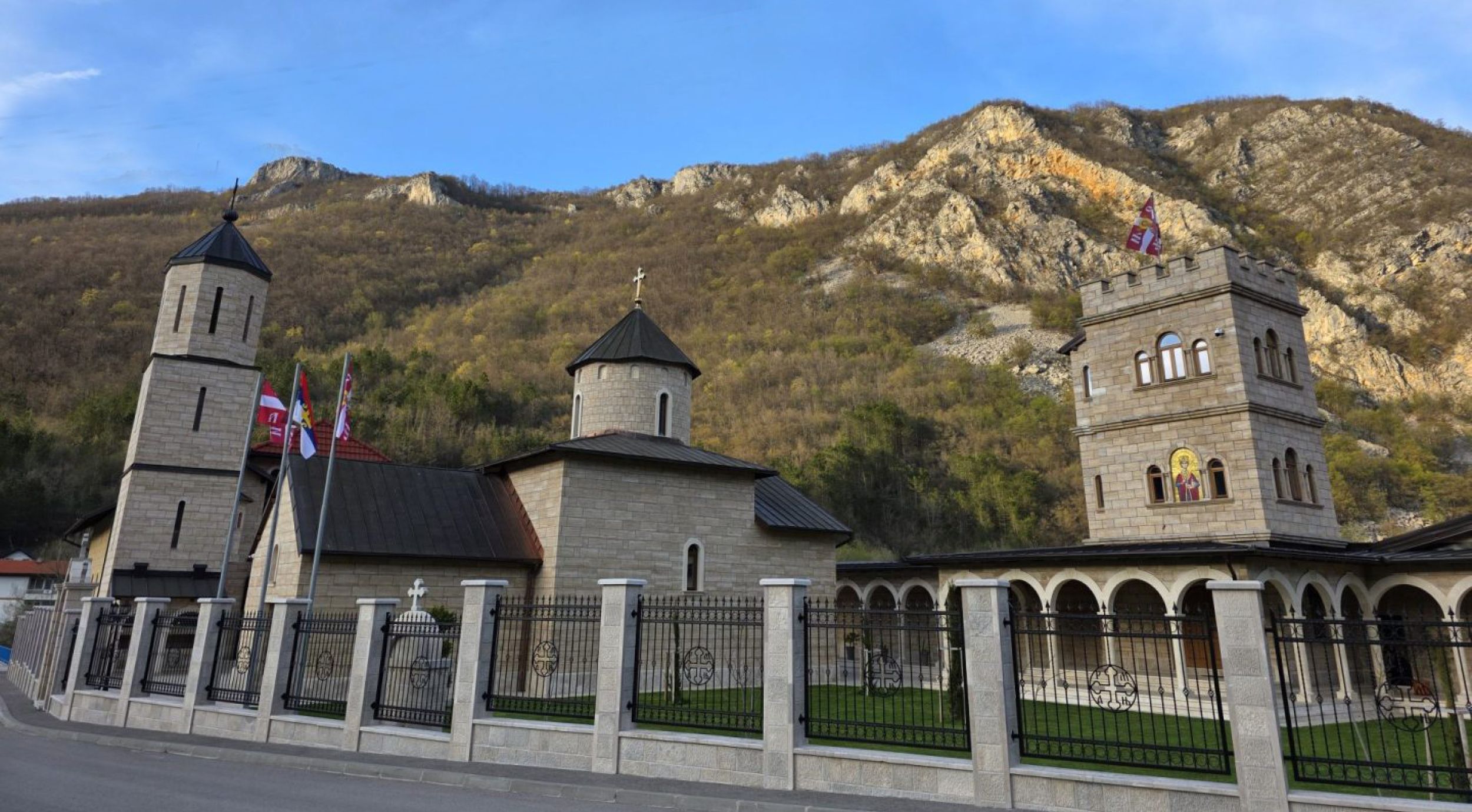 Благовести у древној рмањској светињи