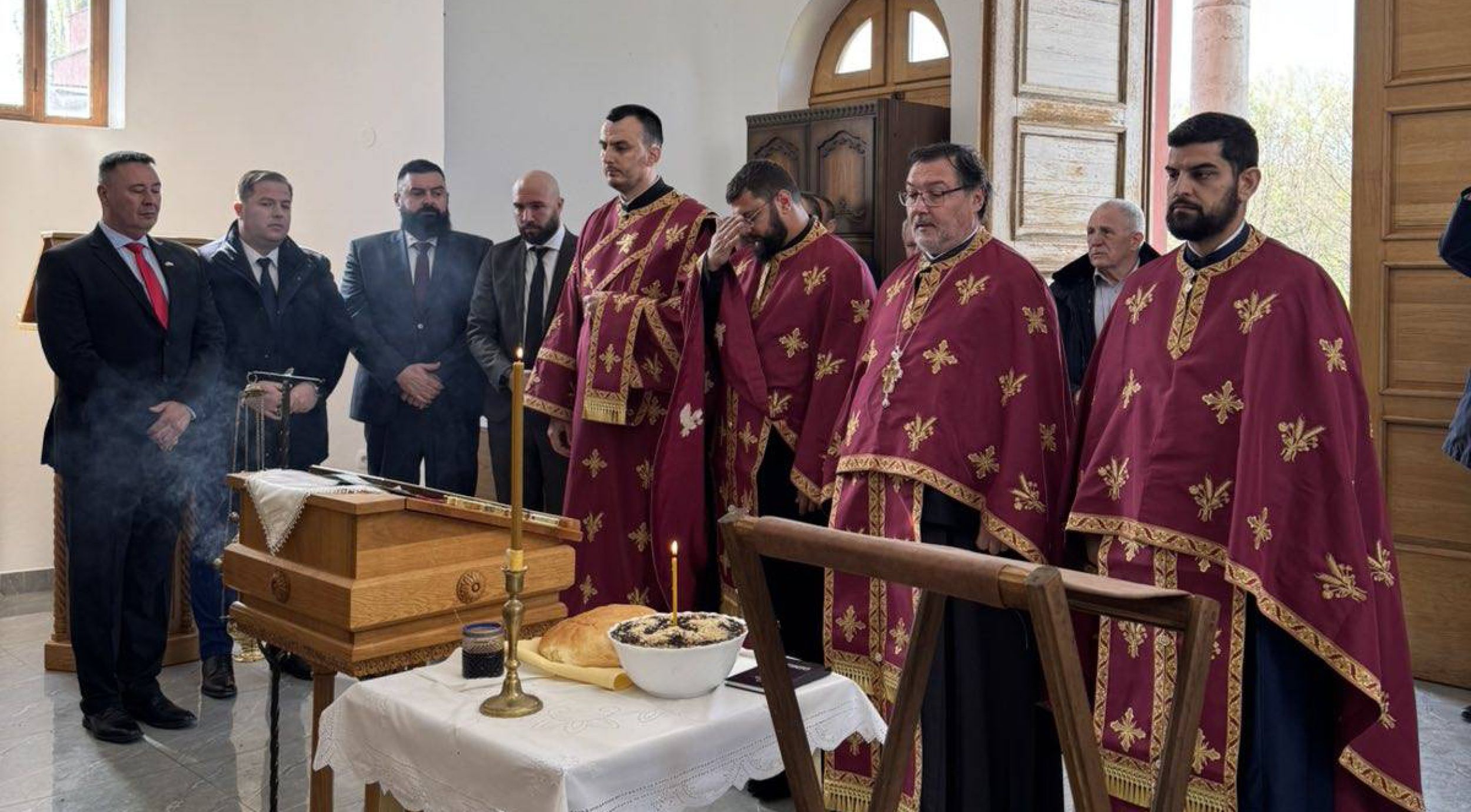 Парастос пострадалима на Сремском фронту