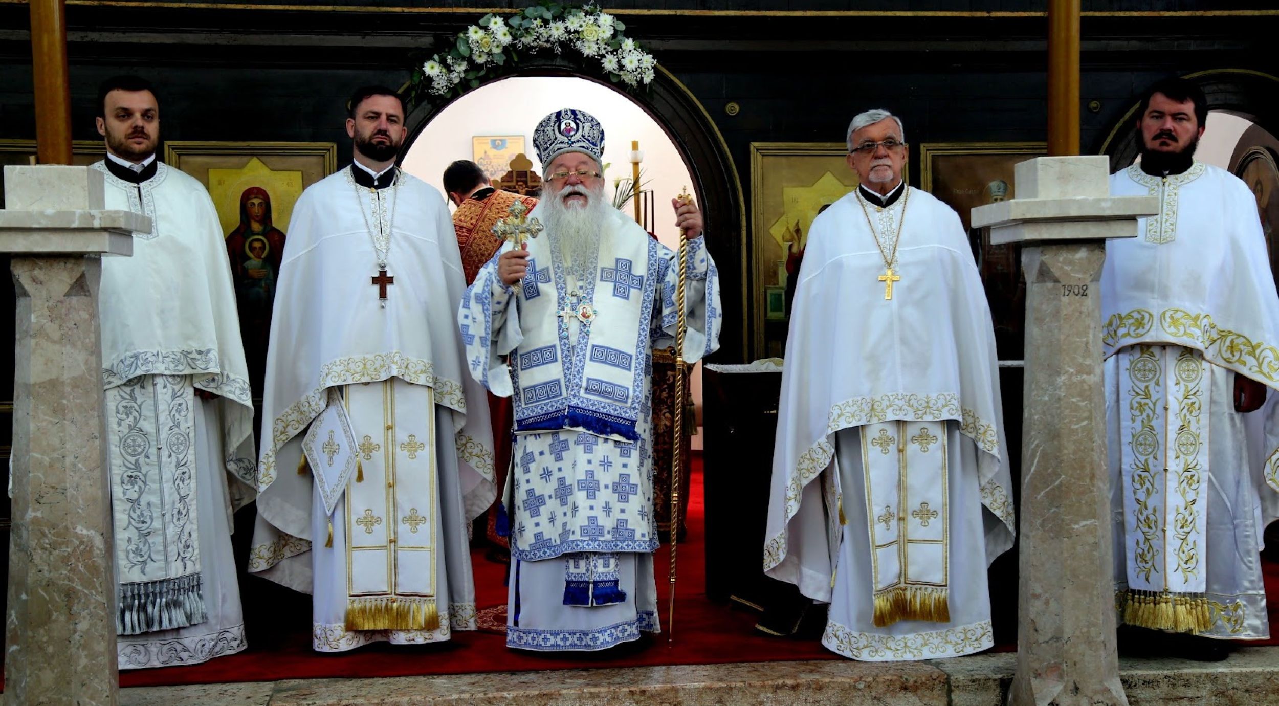 Митрополит Хризостом: Пред храброшћу једне старице попустио је безбожник