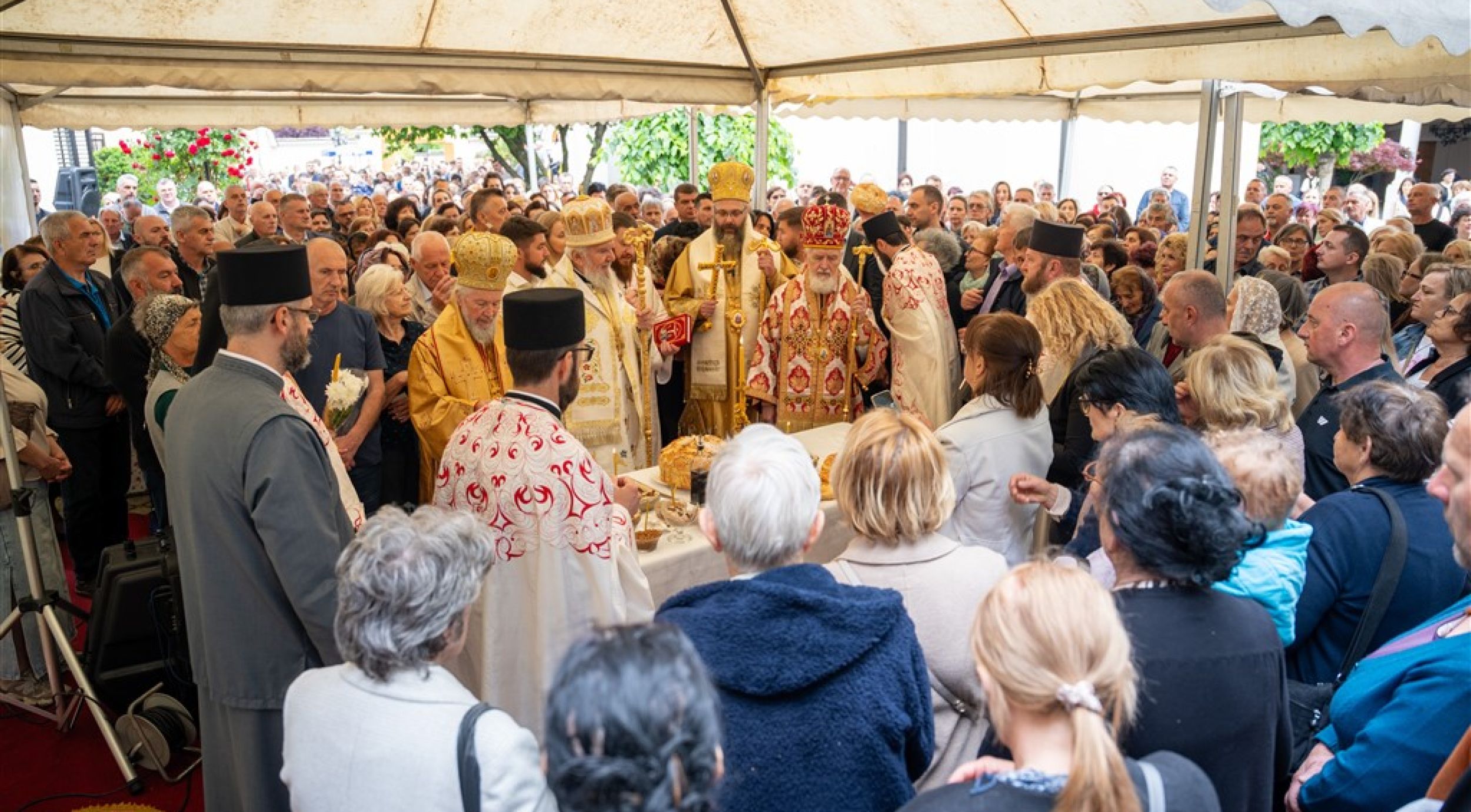 Свечано и саборно у Бијељини